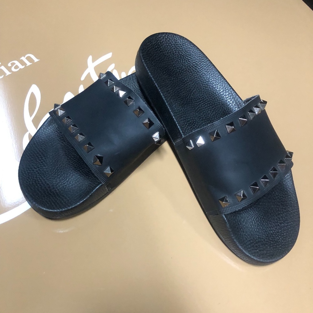 Valentino Stud Slides -Black